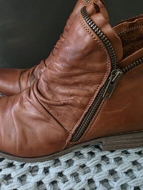 Miz Mooz Brown Luna Leather Zip Ankle Boots 8.5